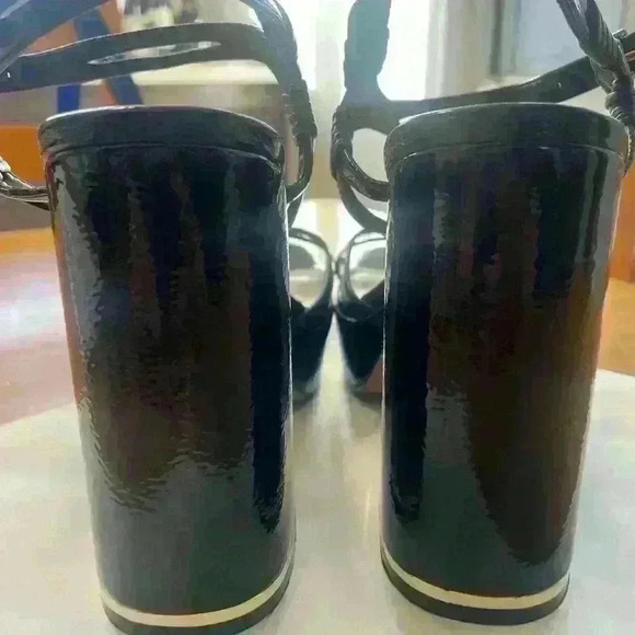 Kenneth Cole - Dahlia Block Heel Platforms / Size 9.5 - Picture 6 of 10